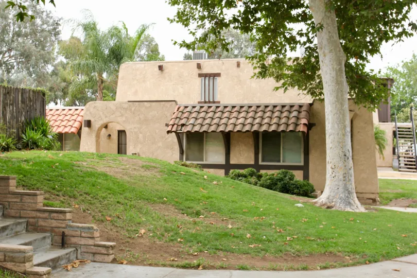 classy cute building in a green surrounding, Lakeview Sunnymead. moreno Valley, California