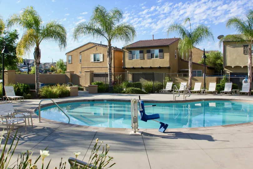 A quiet morning at the Paseos at Crown Valley pool side