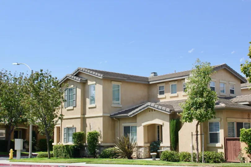 Exterior if large single family home in the Villas at Old School House community in Murrieta, California.