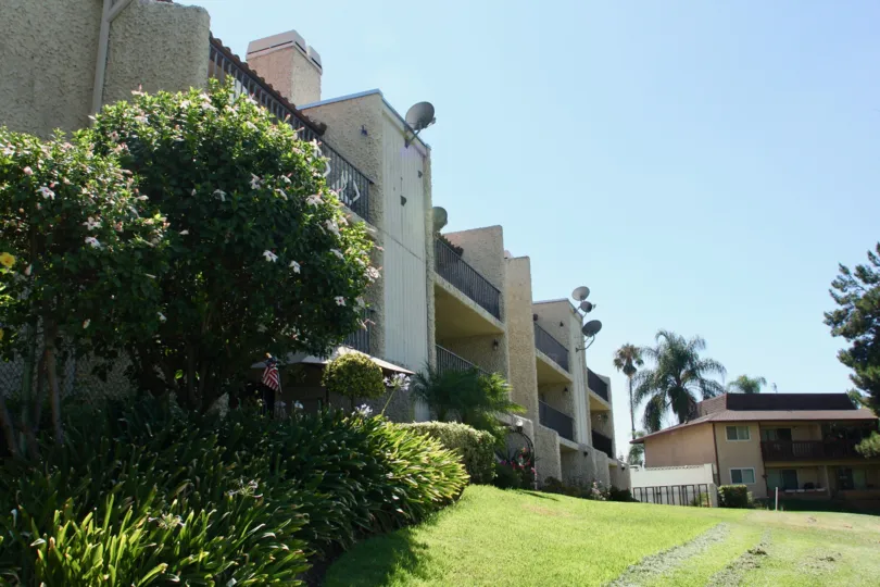street view of 14th Green Condos, riverside, California