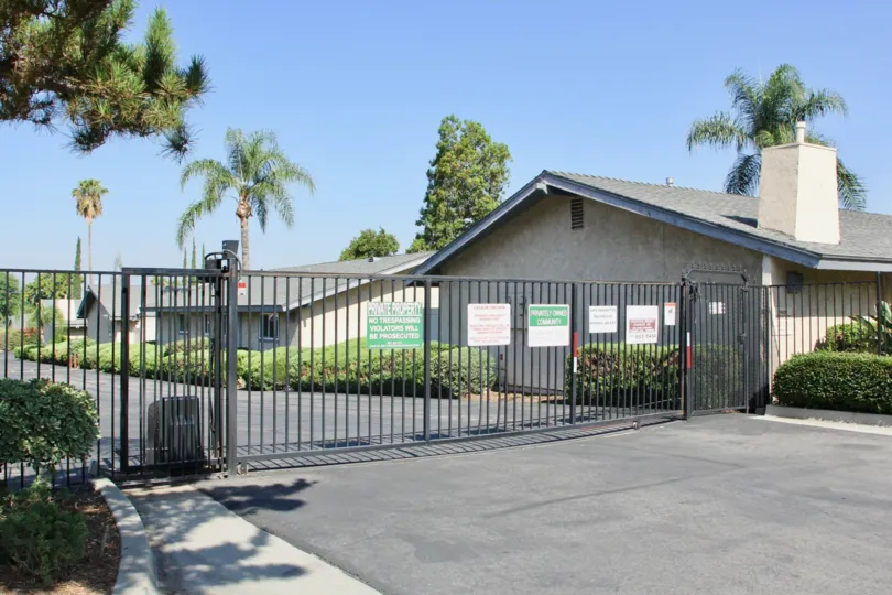 Casa De Oro in the riverside city of California state with gated community