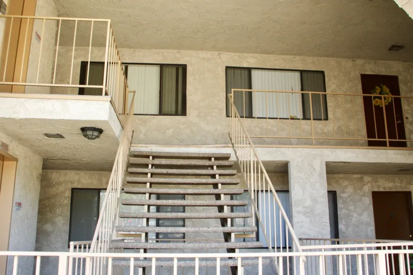 Nice Villas in the Country Club near the riverside in California nice steps