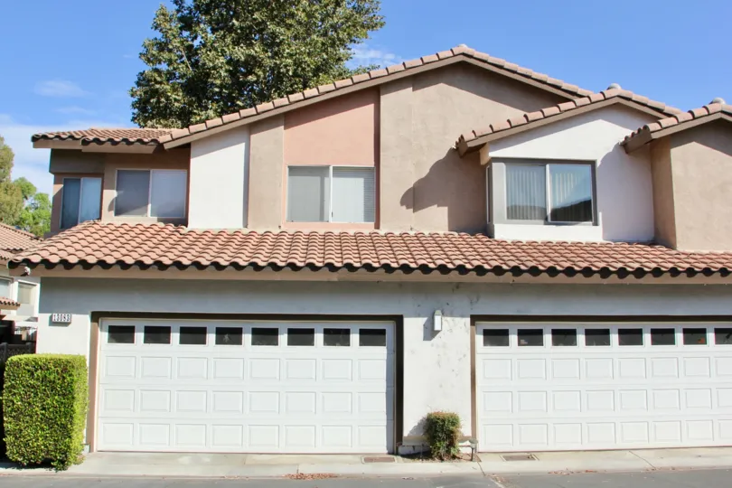 Four Seasons Villas community well built home and neighborhood. Riverside, California