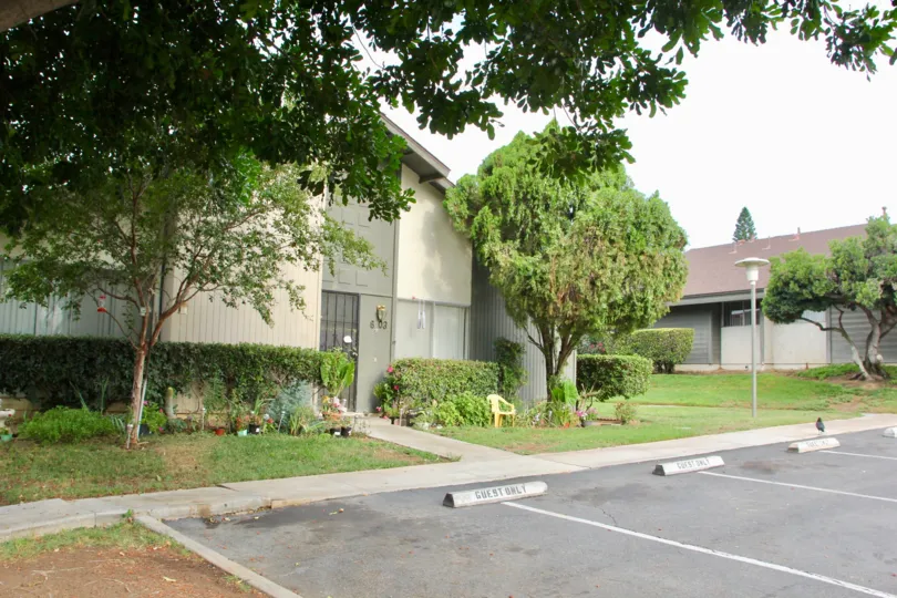 Well tarted rooad of Jurupa Hills Country Club and her awesome bungalows. riverside, California
