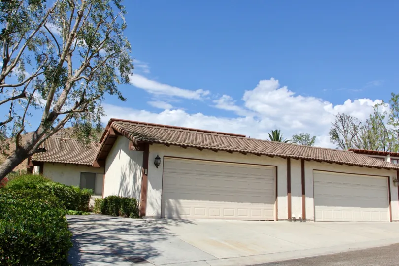 a beautiful home in riverside city at california with beautiful architecture