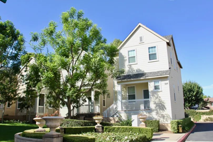 Beautifully manicured landscape at Porch Street West in Riverside