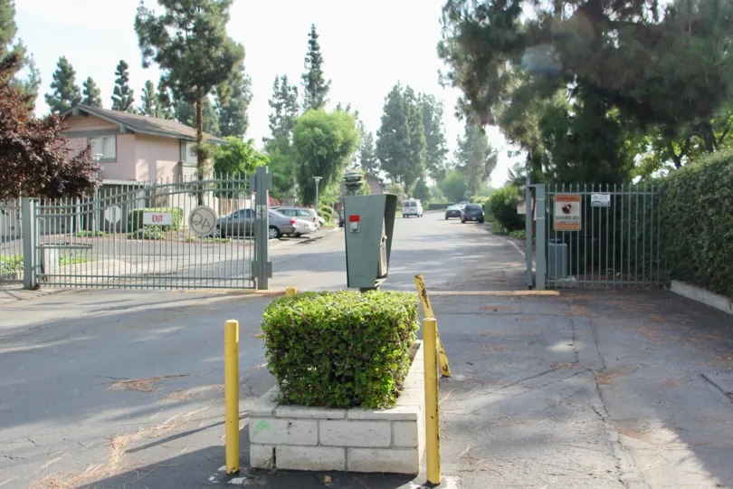 Open gated entrance to the Queen Ann Circle community in Riverside, California