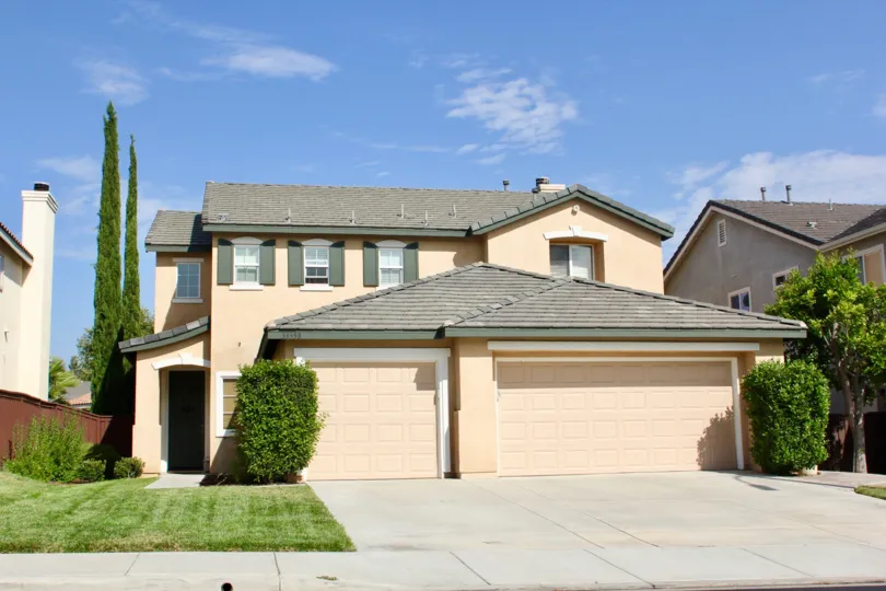 Fairways at Redhawk Building of Front Side View with Attractive Location at temecula City in Califorina