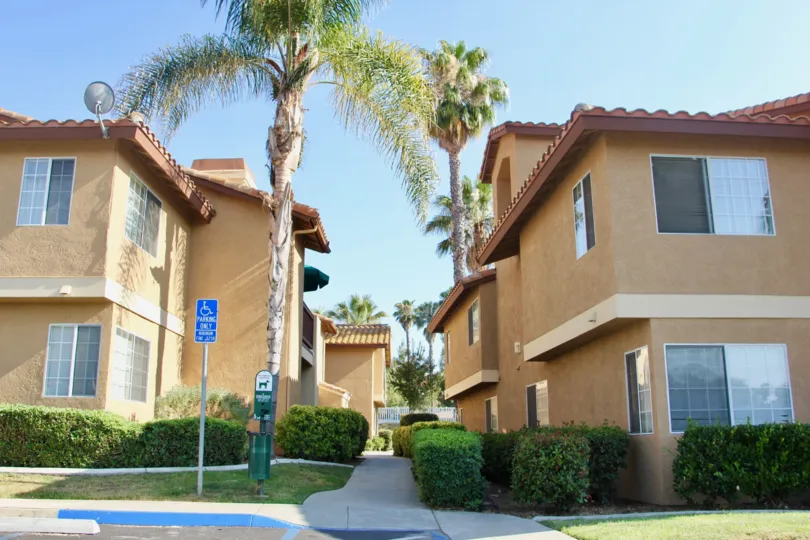Breath taking brown buildings and greenery of Palm Valley Condos, temecula, California