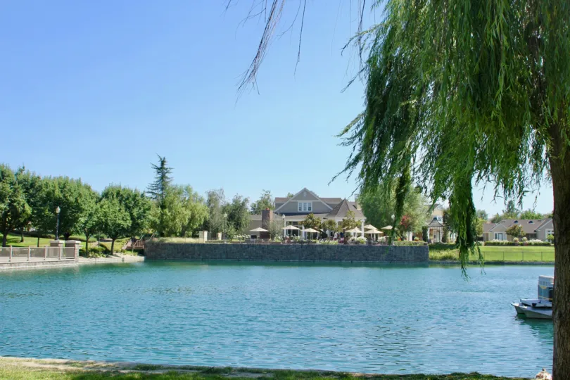 The temecula with surrounding greenary all around it