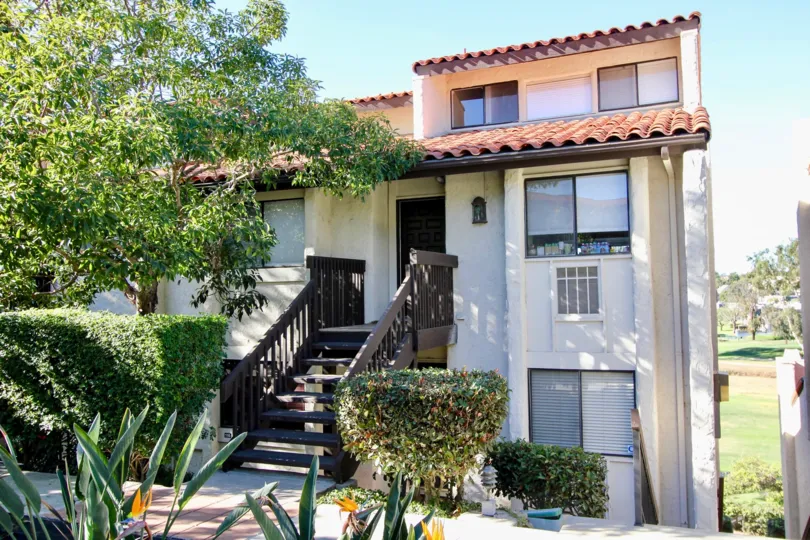 The 2500 navarra is the one of the best home in the carlsbad in Ca