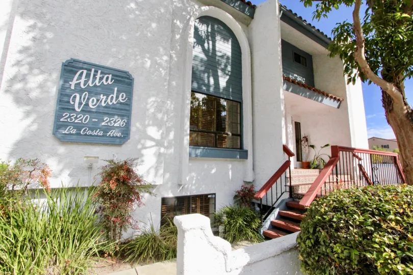 Alta Verde apartment complex located in the beautiful and safe community of Alta Verde