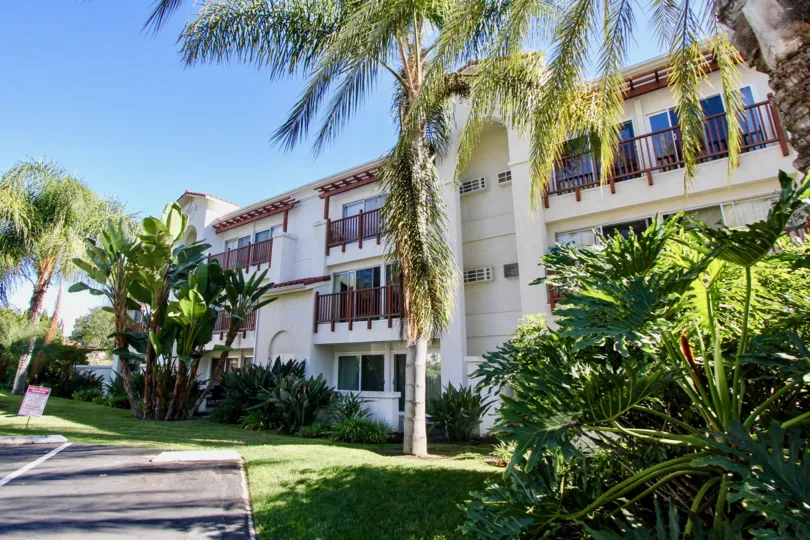 The Balboa Building in Carlbad, California contains many units from the 1st to 3rd floors.