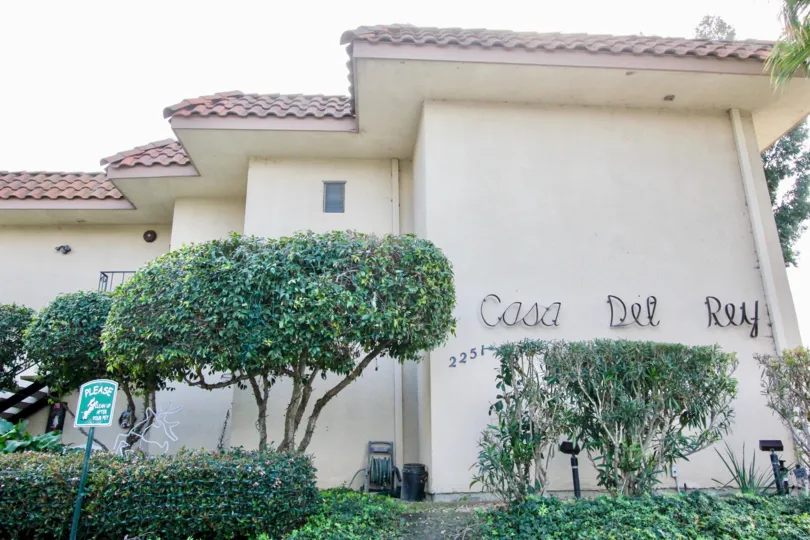 A tall residential building with in the community Casa Del Rey.