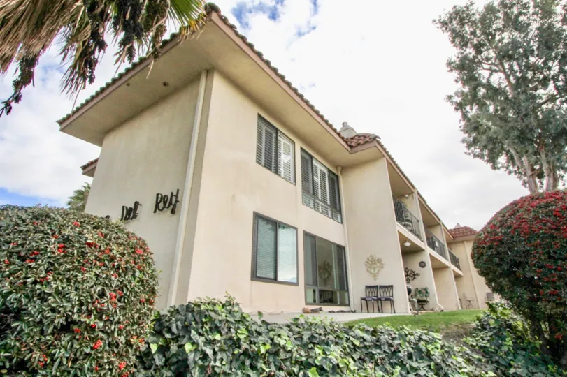 Immaculate living at Casa Del Rey in Carlsbad, California.