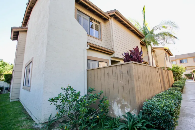 Nice House Well Designed in Centella Meadows Sate of California