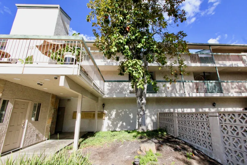 House with plenty of sunshine and terrace in Gibrattar Villas of Carlsbad