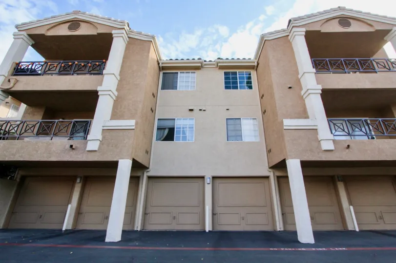 Apartment in La Costa Alta has four Houses in Two Floors with Balcony for each house