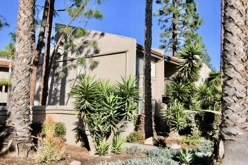 Plants with villas and trees in La Costa Cays of Carlsbad