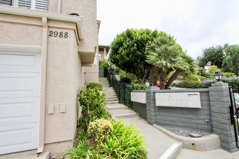THE 2988 APARTMENT IN THE LA COSTA HILLS WITH THE UPSTAIRS, PLANTS, TREES