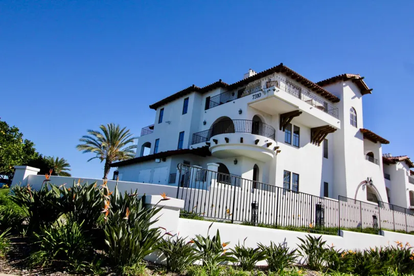 An expansive and visually beautiful view of La Costa Resort Vilas Located in Carlsbad California