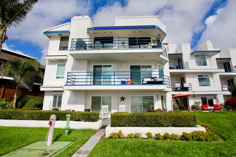 Amazing Llewellyn Shores In Carlsbad California Country