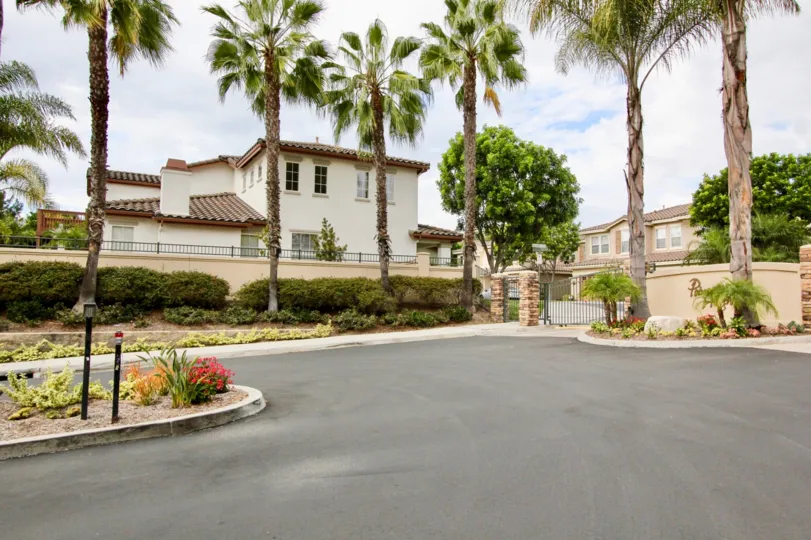 big bunglow named as Poinsettia Heights located at Carlsbad, California