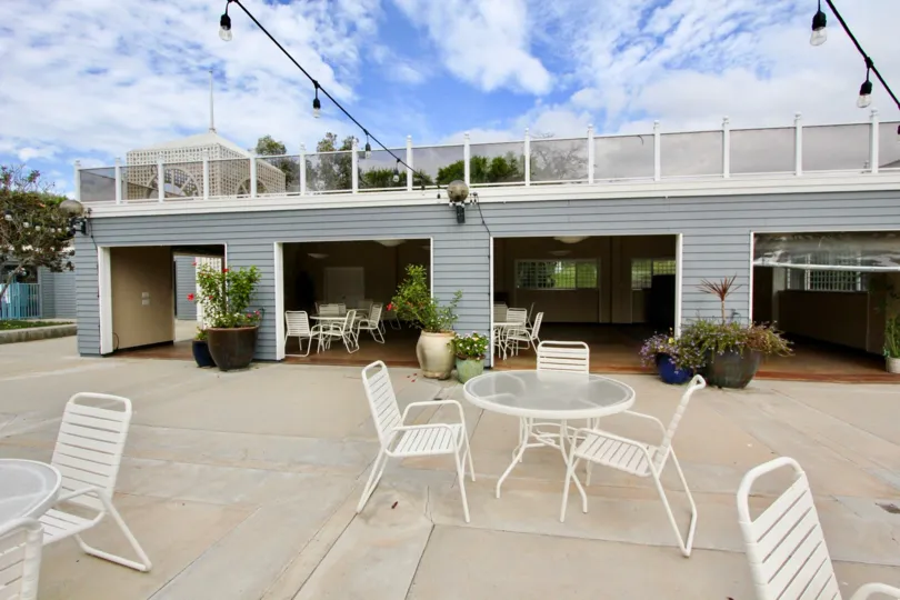 come and enjoy at Sea Cliff in Carlsbad, California
