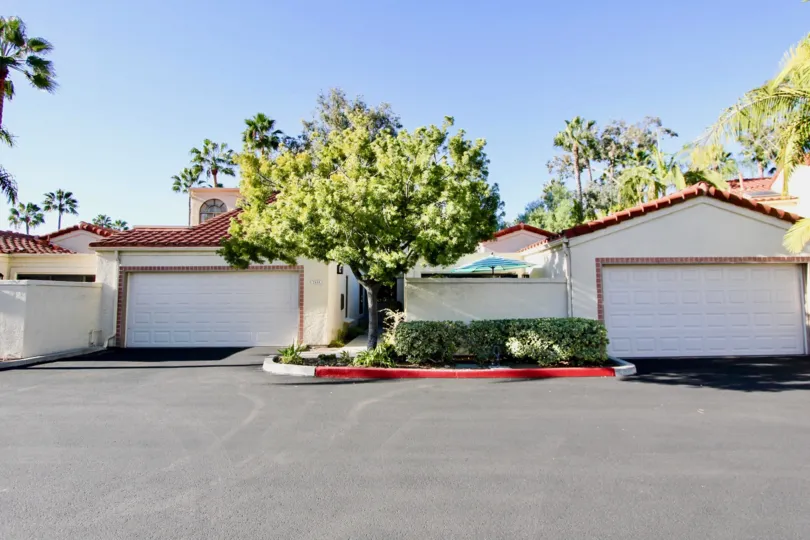 Sea Point Tennis Club a community with curb appeal in Carlsbad, California.