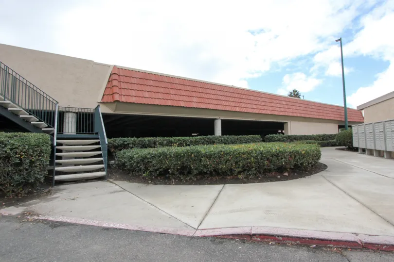A day in the Grove with a building with a stair case.