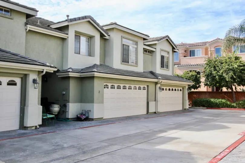 Clean and clear garage in front of the building in Ada Terrace