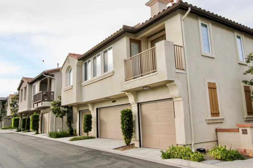 Side view of belleza in chula vista californiae front complex
