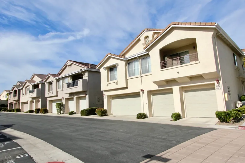 a clean and peaceful suburb neighbourhood in Bolero of chula vista