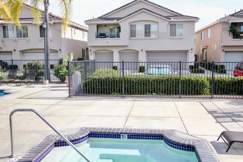 Prive swimming pool with large pool deck and terrace in Chula Vista
