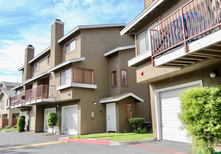 California Chula Vista Brandywine Classics Apartment buildings