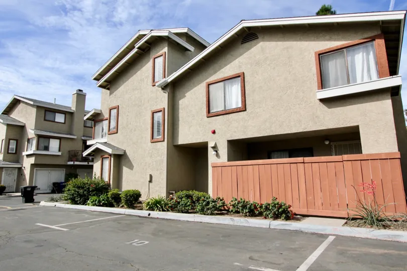 I just looked at these amazingly beautiful apartments that are in Chula Vista, California. I move in next week.