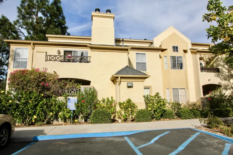 A brown building with handicapped parking available in front in Chula Vista, CA