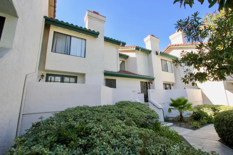 Beautiful condo Fully Gated Community with a beautiful balcony