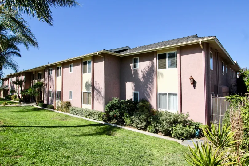 A sunny day at Las Palmas in CHula Vista, California