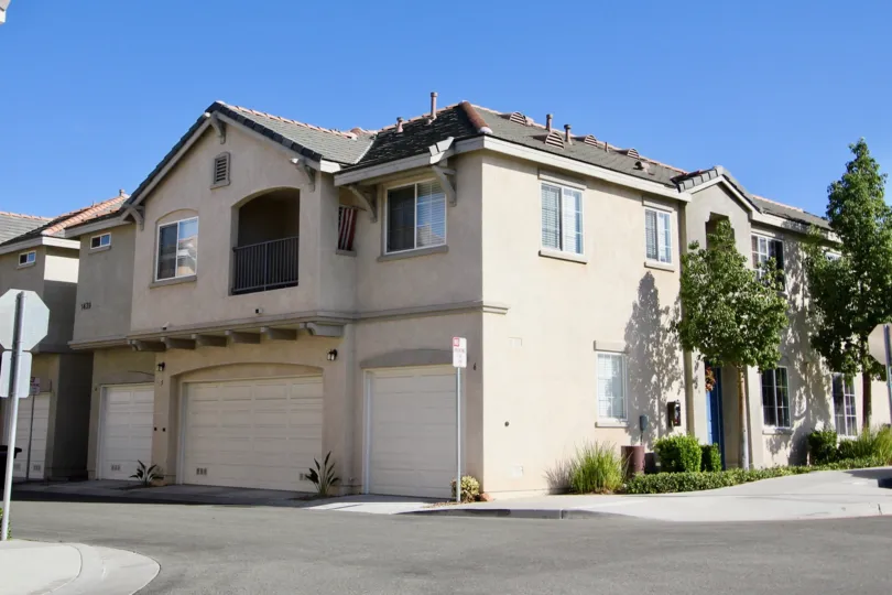 Corner unit at the Monet in Chula Vista, CA with no on-street parking but large garage.
