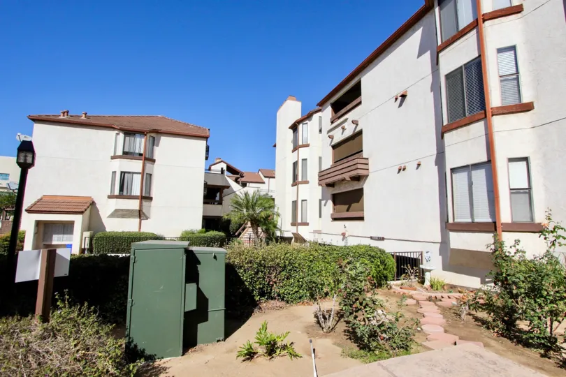 A uniquely large community at over 165, 000 residents as of 2015, Chula Vista's reputation for some of the best Mexican and Thai food in San Diego can't be beat.