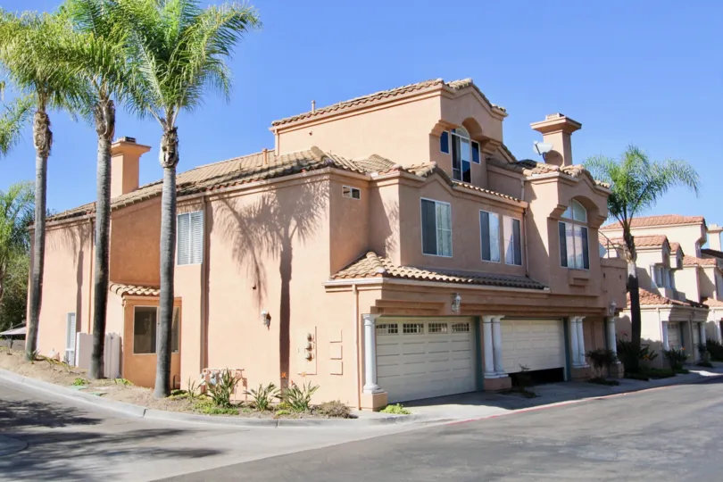 Antique kings style with double parking in Serena Condominiums.