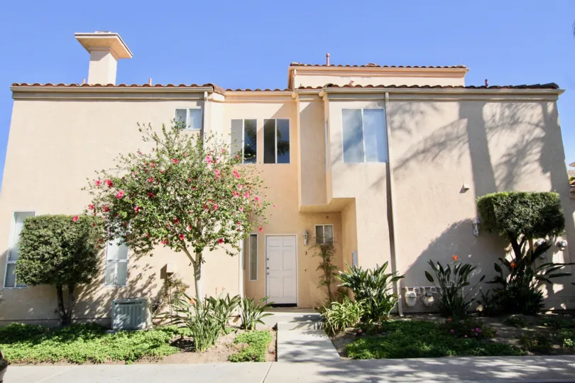 Front view of serena condominiums in chula vista california