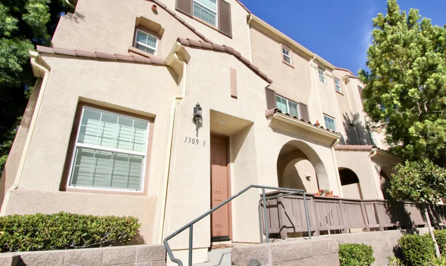 A modern, well kept living space for rent in Chula Vista, California.