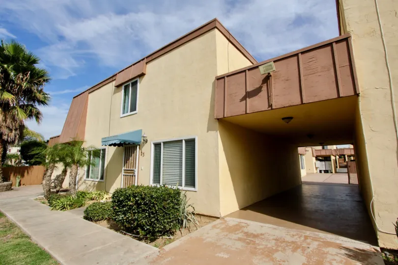 A unit with covered entryway of the Stonebridge II community.