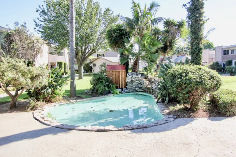Small wading pool surrounded by apartment buildings in Chula Vista, CA