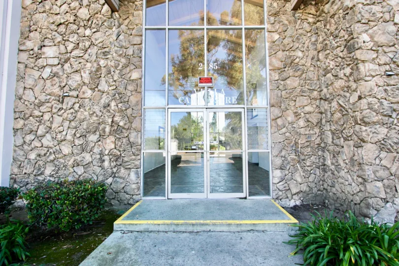 Excellent Glass door at the front of a villa with garden in Villa Campestre of Chula Vista