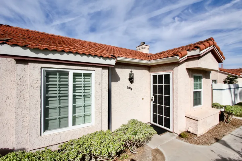 They were built in 1989. These homes offer 3 bedrooms and 2 to 2 bathrooms. Residences average 1588 square feet in living space. Prices of homes for sale in Villa Palmera are currently around $399, 000.