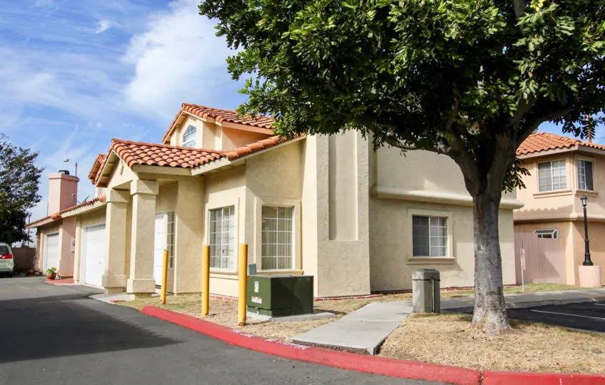The well maintained community of Villa Rosa in Chula Vista, California.