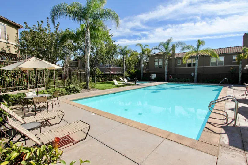 An outdoor view of Vista Sonrisa in Chula Vista, California.